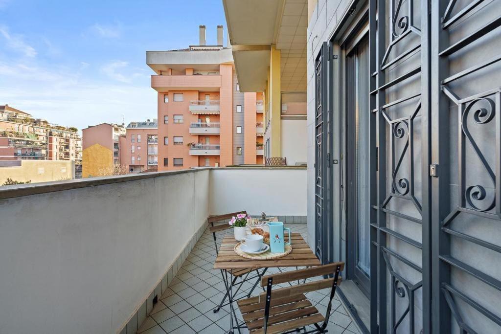 Milano-M1 Rock House Apartment Bagian luar foto