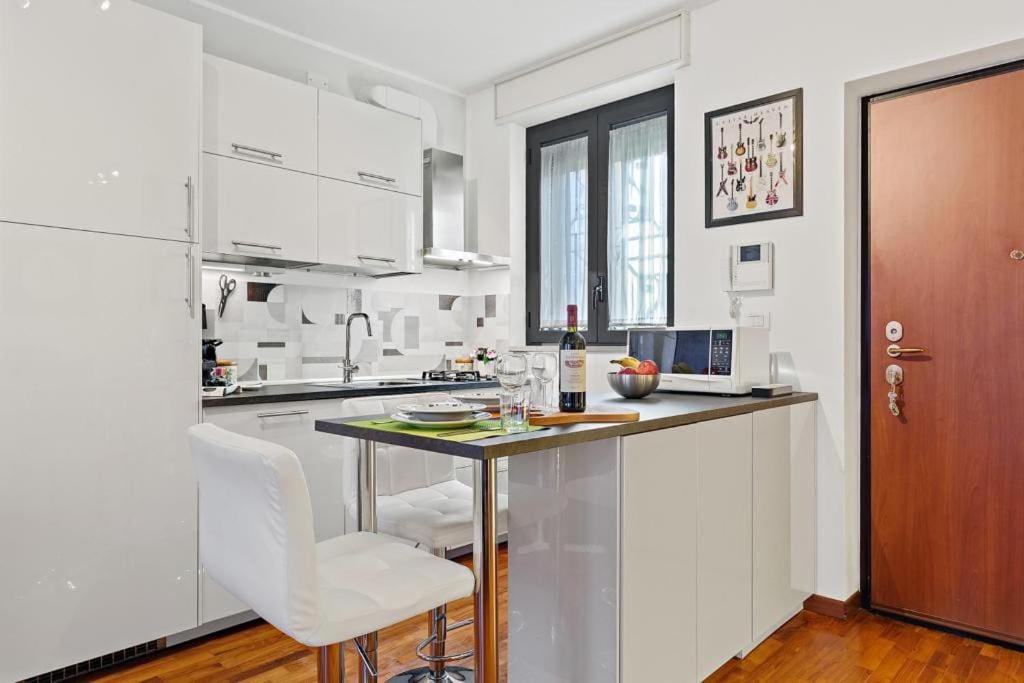 Milano-M1 Rock House Apartment Bagian luar foto